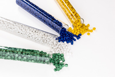 West-Chemie yra Tvirtas PVC junginys specialistas.