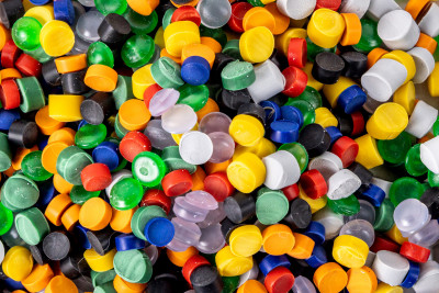 Farb- and Eigenschaftsanpassung bei West-Chemie